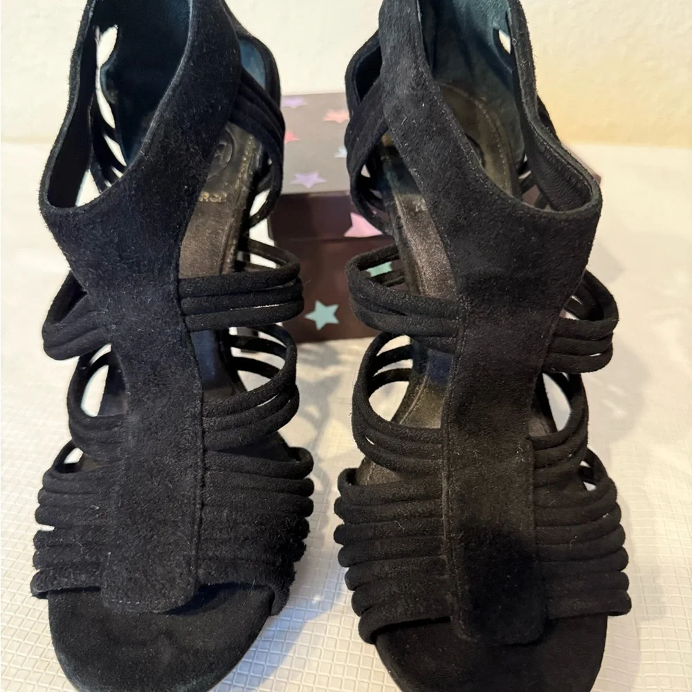 Tory Burch Black Heels Strappy Design ALL LEATHER Good Condition Offers Welcome - Picture 11 of 16